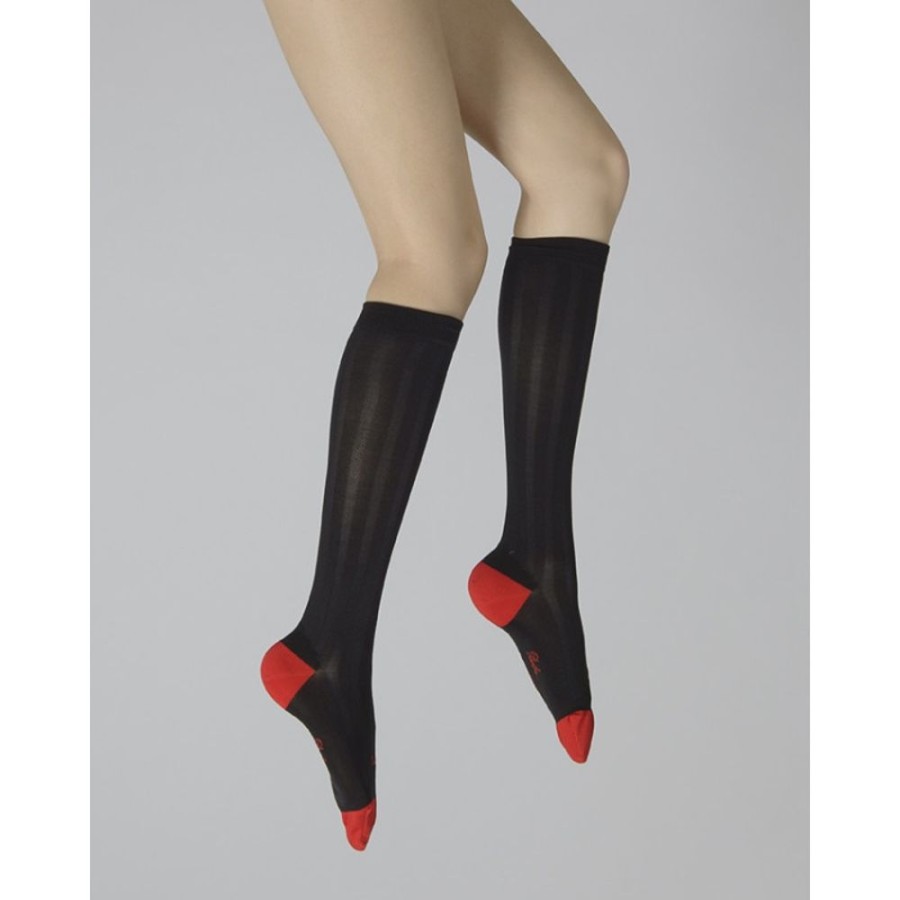 Femme BERTHE AUX GRANDS PIEDS Chaussettes Hautes | Chaussettes Hautes En Soie Noire