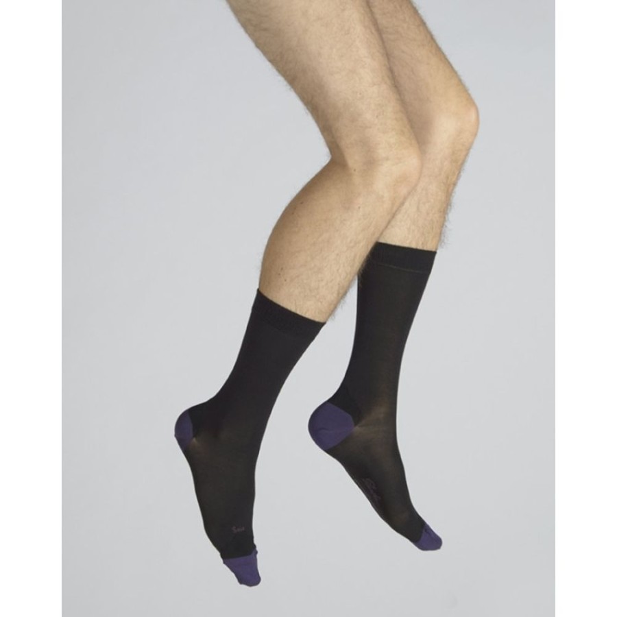 Homme BERTHE AUX GRANDS PIEDS Chaussettes | Chaussettes En Soie Noir-Raisin