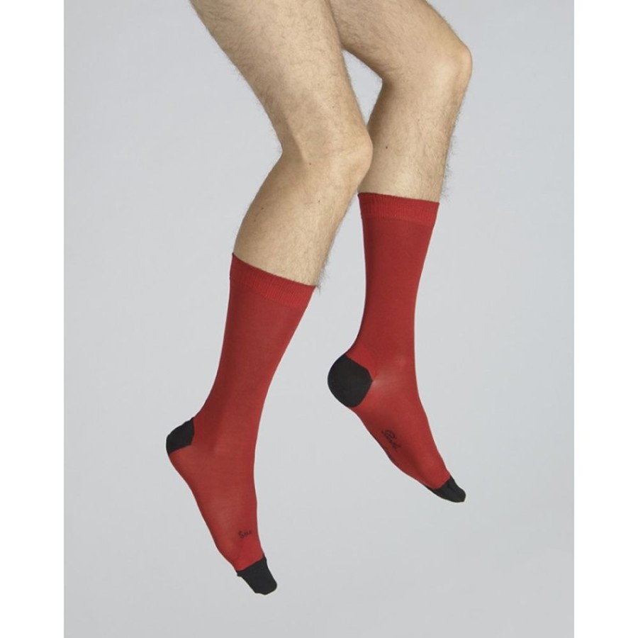 Homme BERTHE AUX GRANDS PIEDS Chaussettes | Chaussettes En Soie Rouge Et Noir